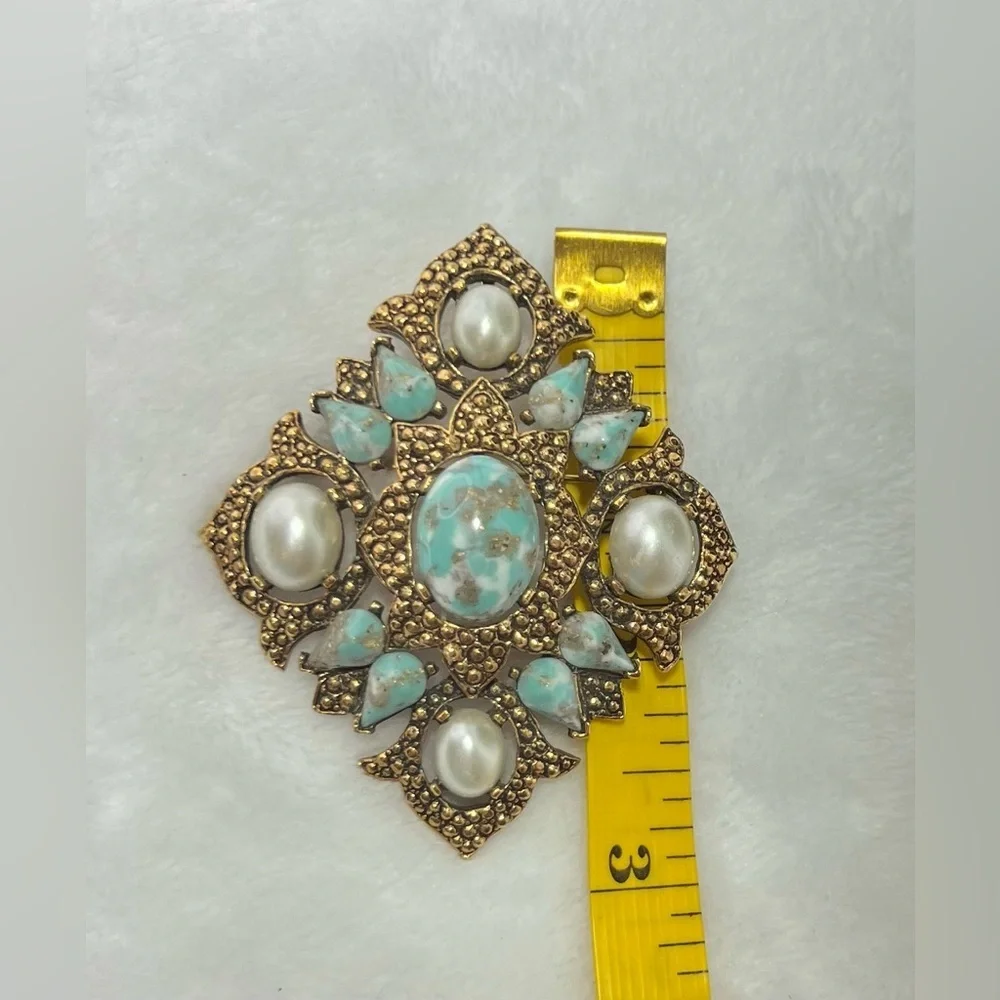 Vintage Sarah Coventry Remembrance Goldtone Faux Turquoise and Pearl Brooch